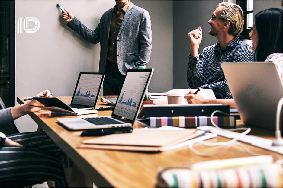 ShapeShifters Explains Webflow vs Custom AI Website for Modern Businesses